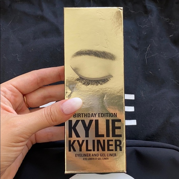 Kylie cosmetics bundle